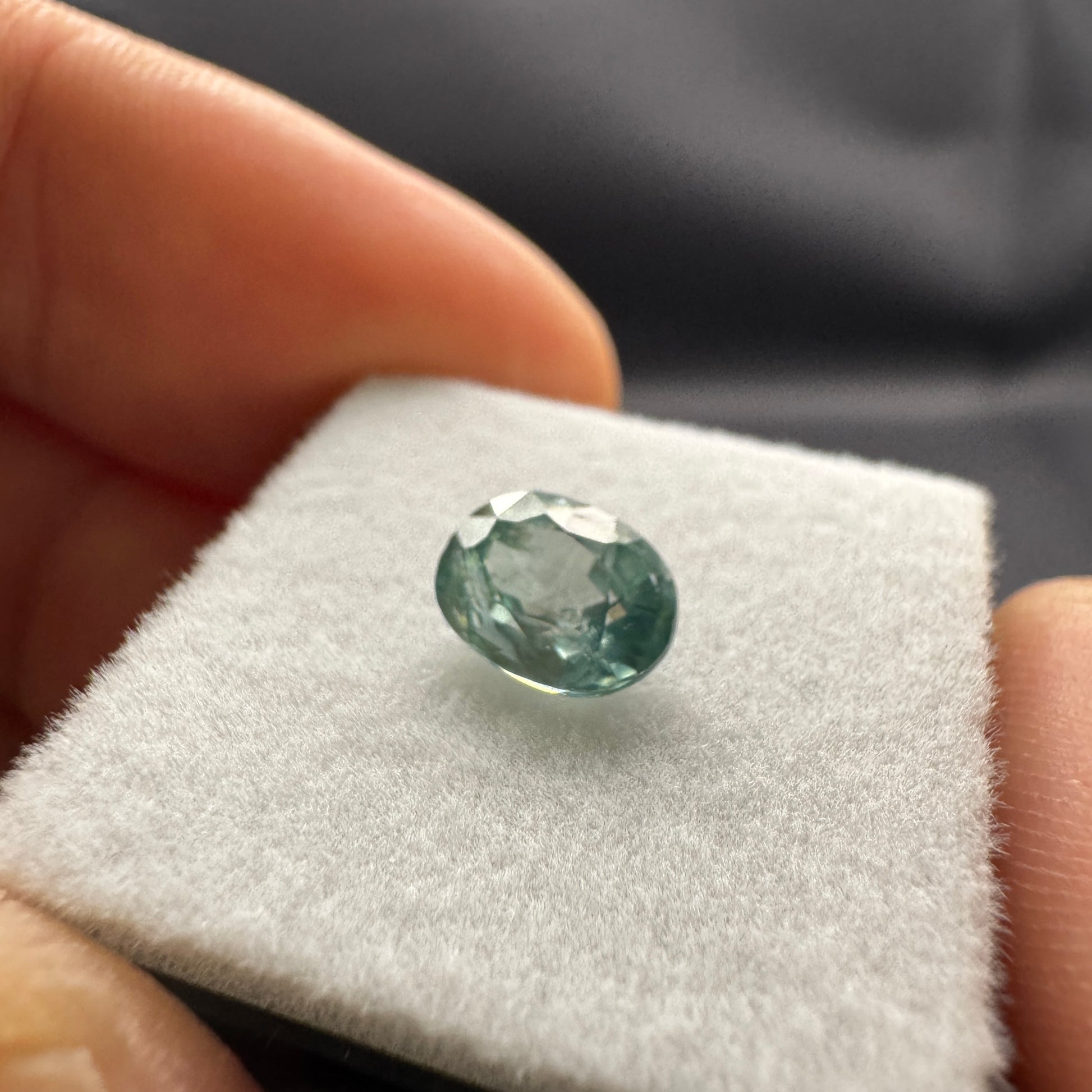 blauer Zirkon