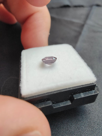 0,91ct Lila Spinell