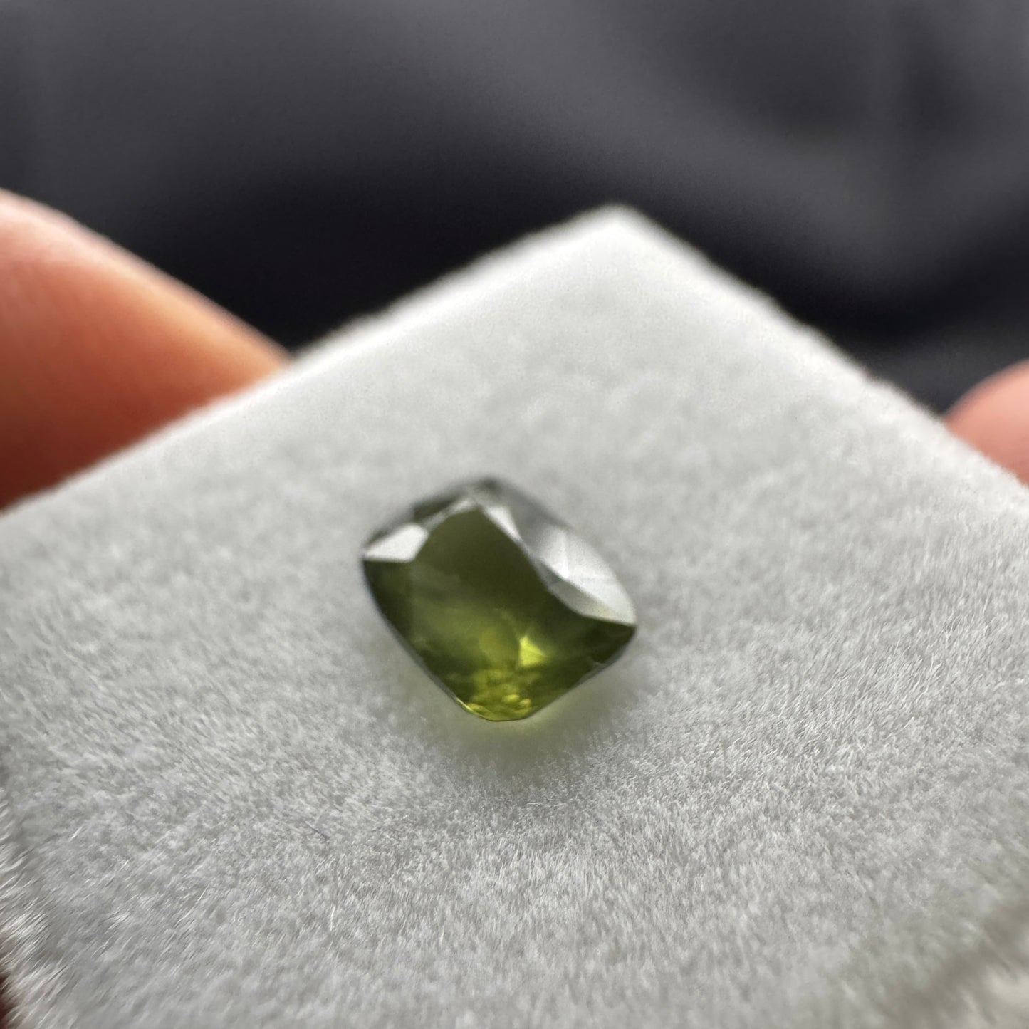 grüner Saphir