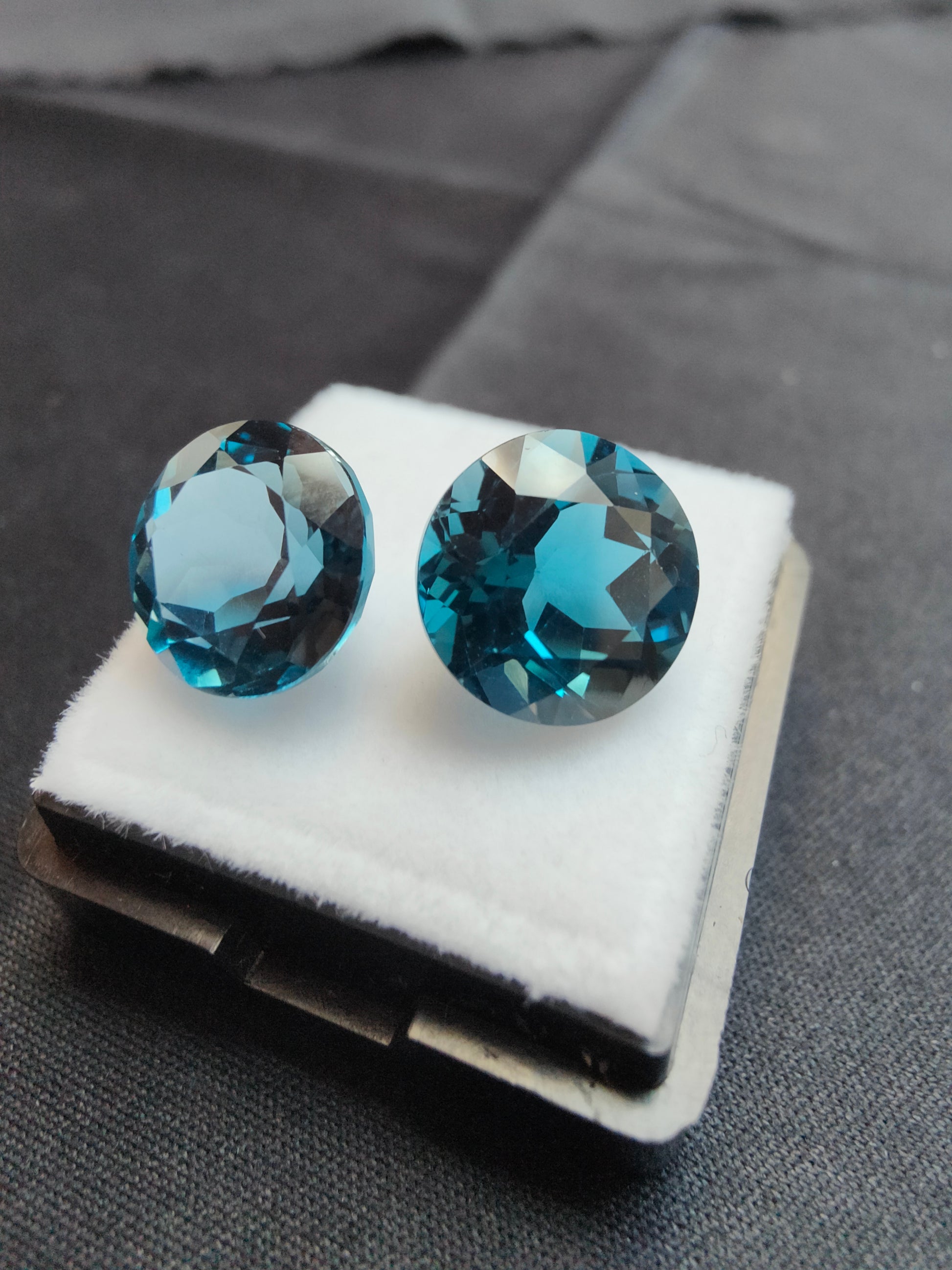 13ct London Blue Topas Paar