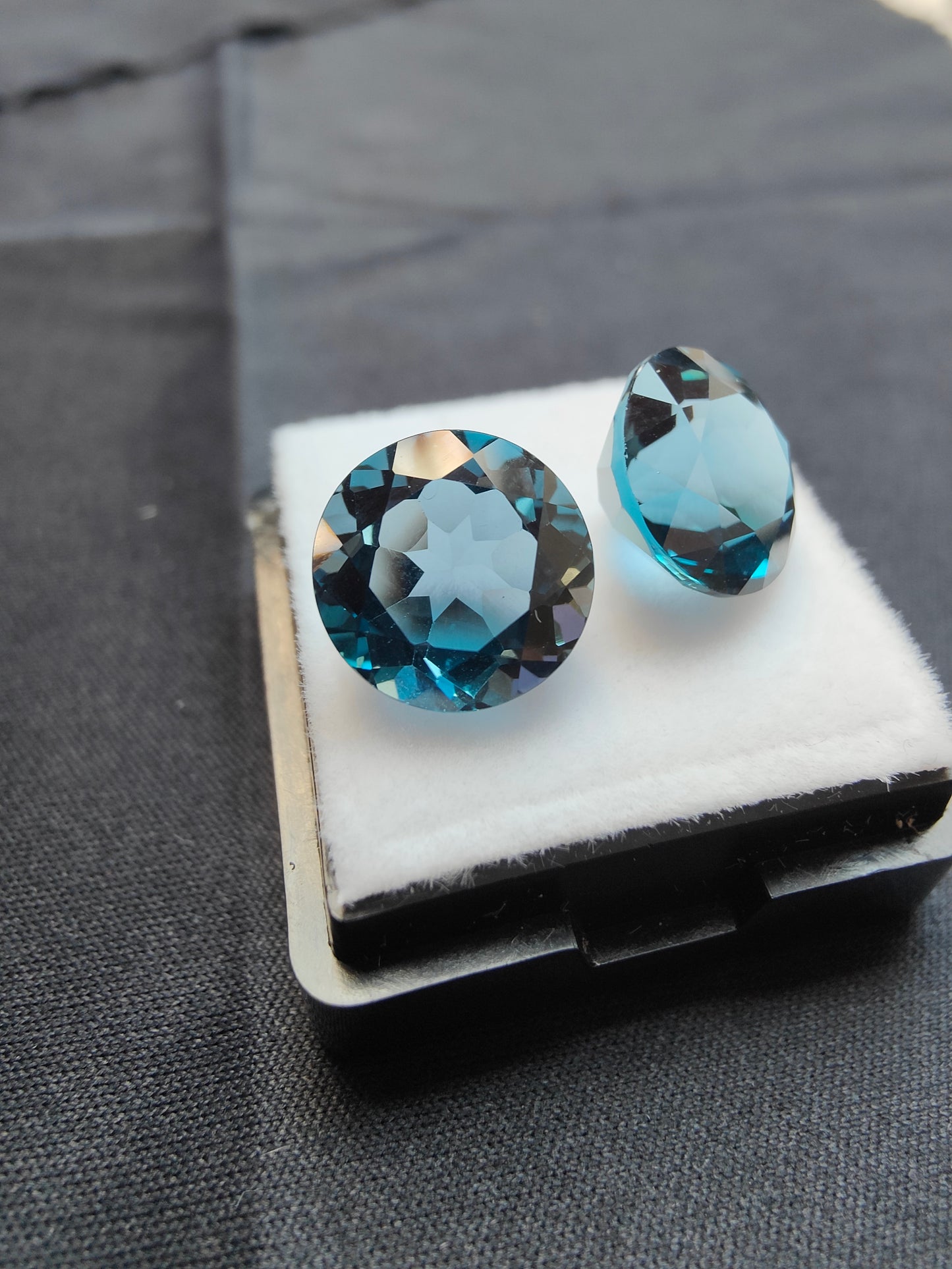 13ct London Blue Topas Paar