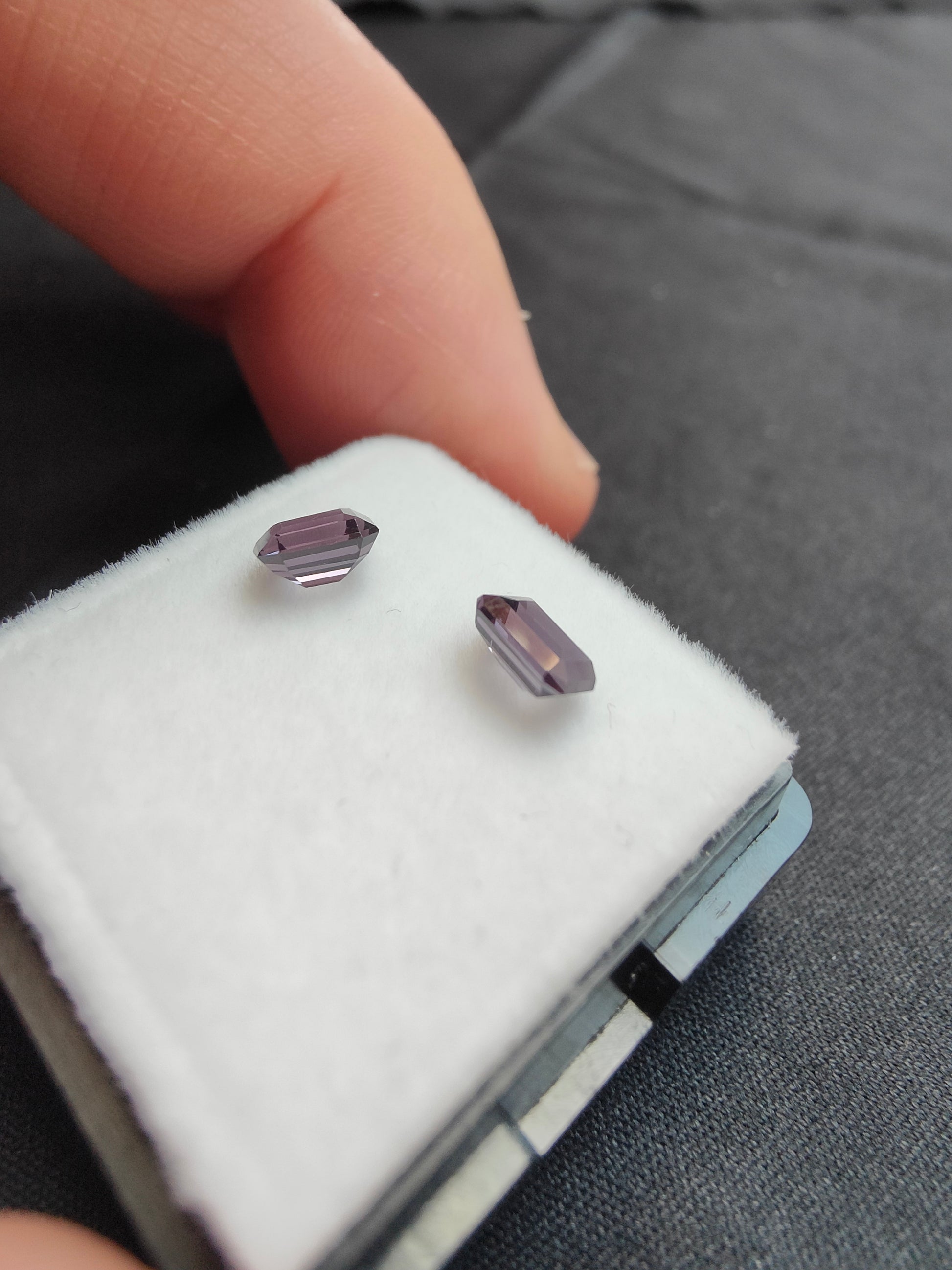1,09ct Lila Spinell Paar