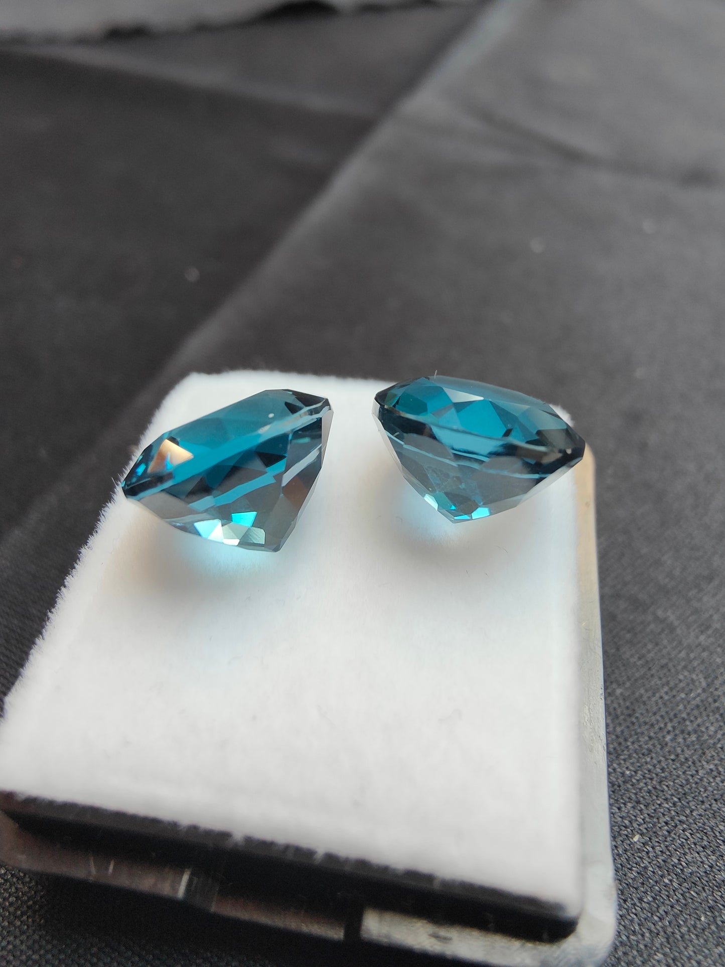 13ct London Blue Topas Paar