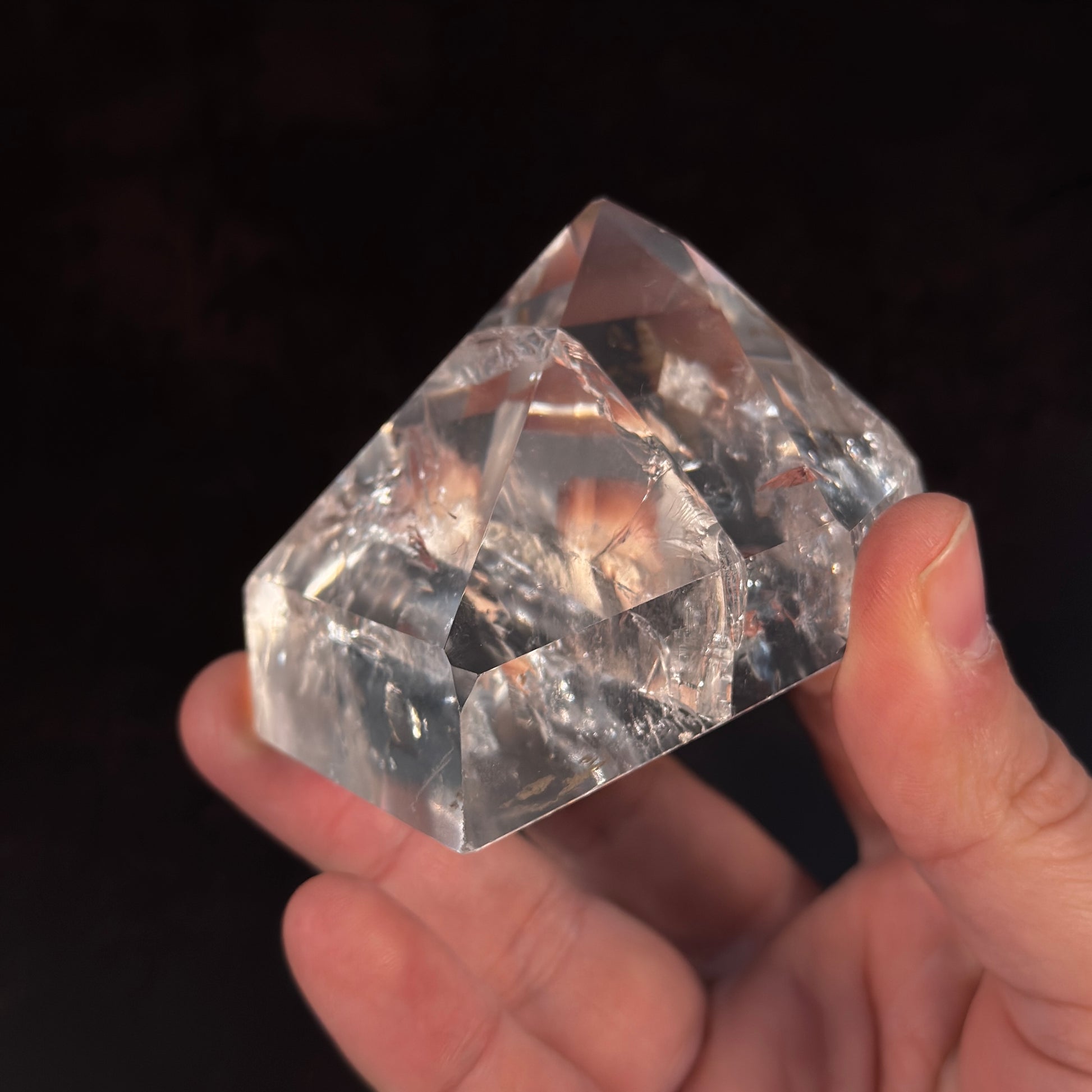 Geschliffene Bergkristallspitze GBA017