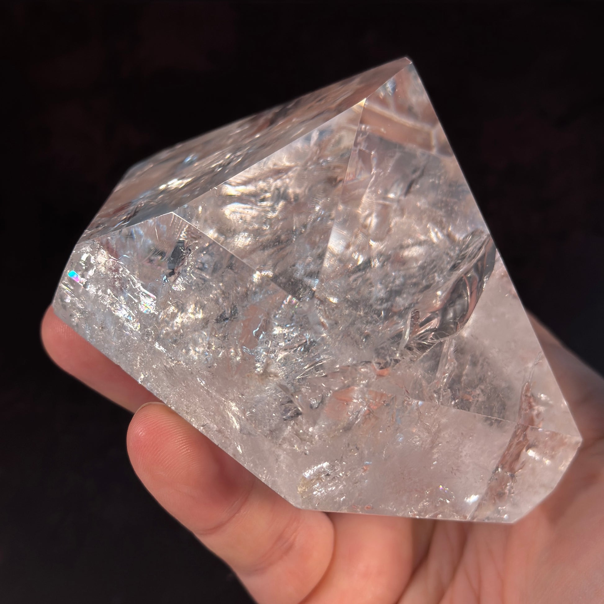 Geschliffene Bergkristallspitze GBA018