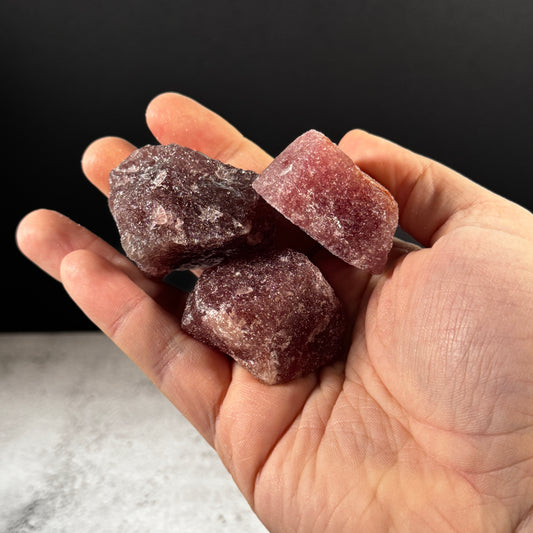 Erdbeerquarz Rohstein GBA173