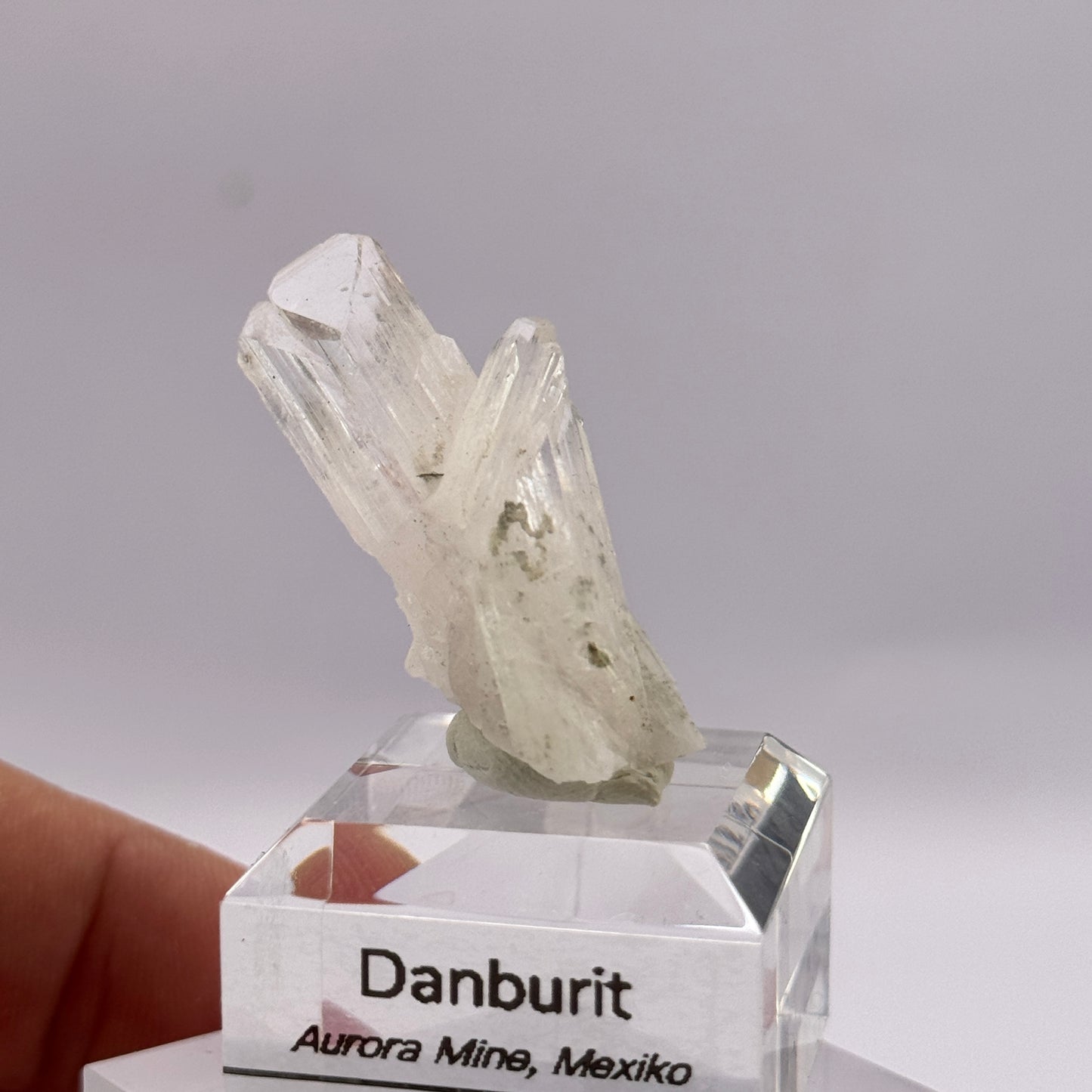 Danburit GC111
